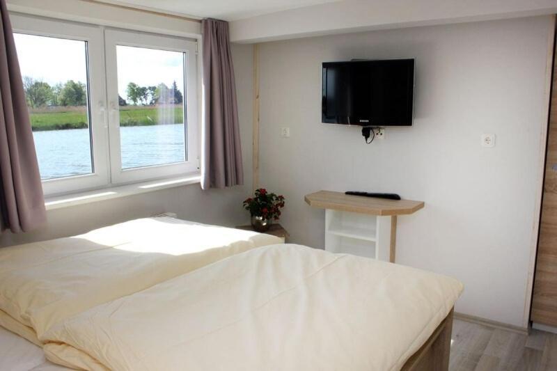 Urlauberschiff Neptun Im Ostseebad Преров Екстериор снимка
