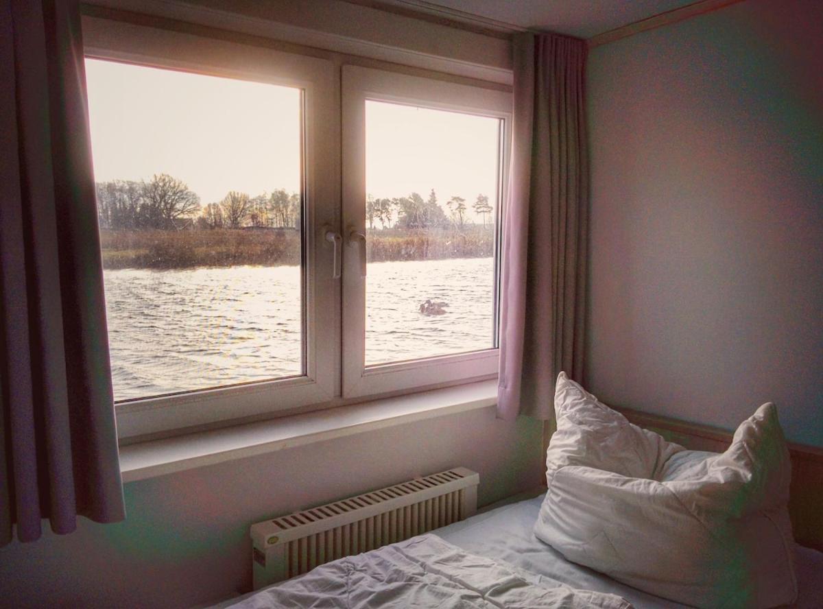 Urlauberschiff Neptun Im Ostseebad Преров Екстериор снимка